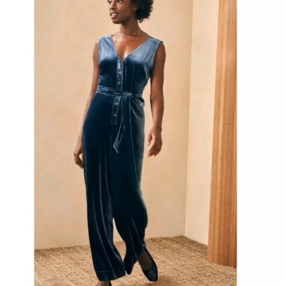 Faherty Alina Sleeveless Velvet Jumpsuit in Navy
